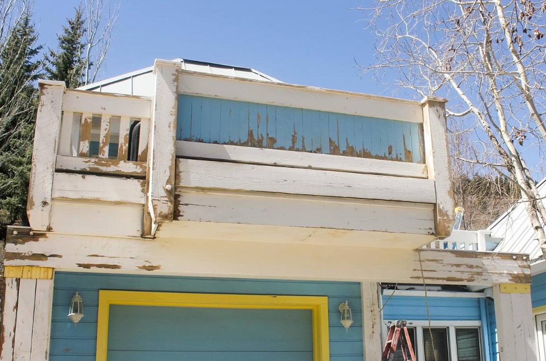 Exterior siding before painting Park City Utah peeling paint