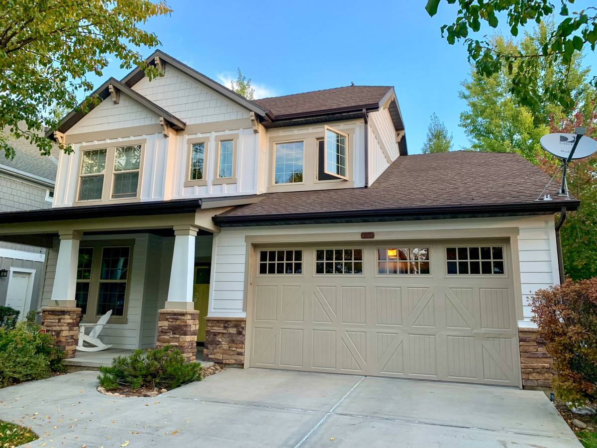 Best exterior paint colors Park City Utah homes craftsman style